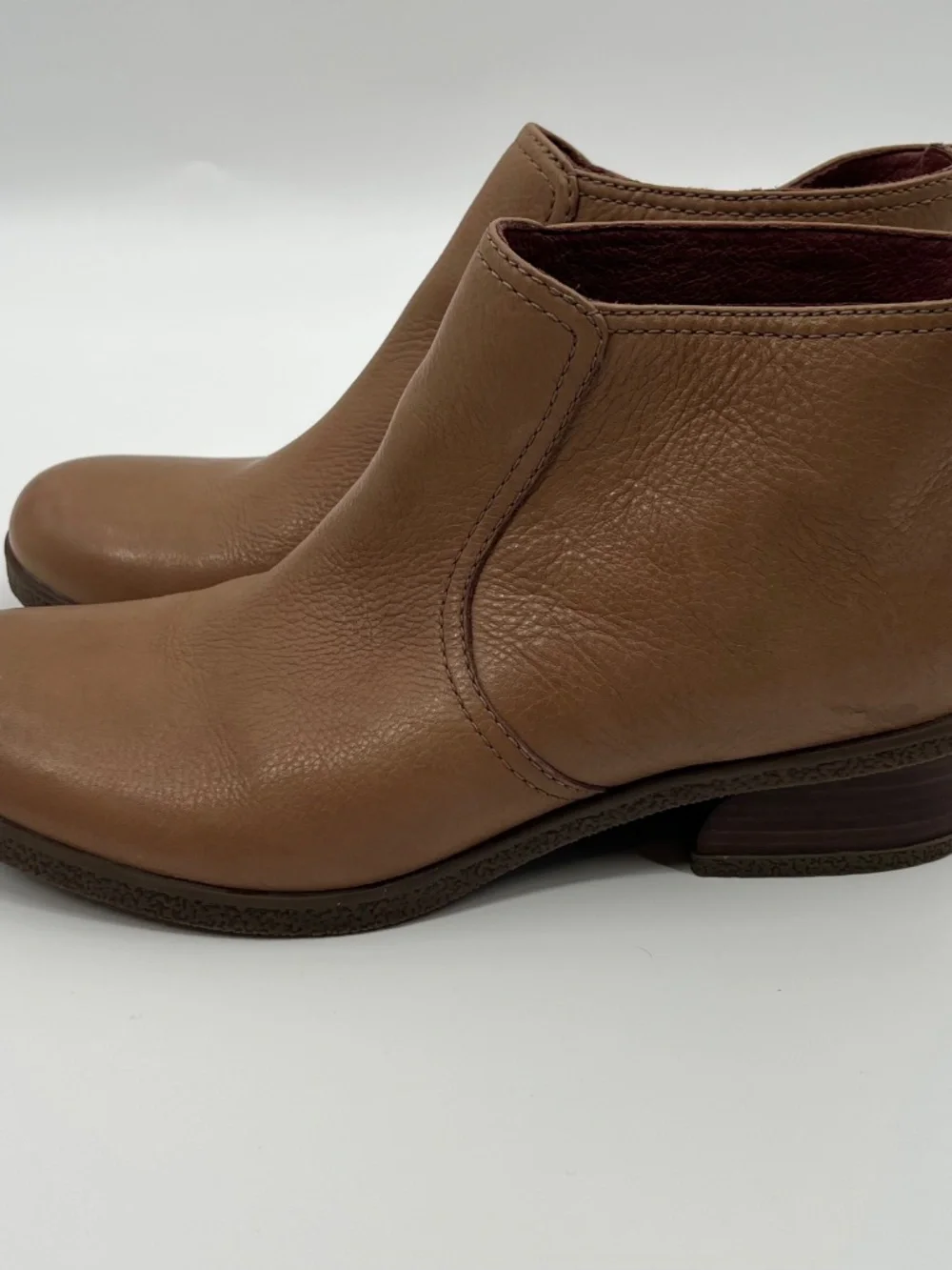 DANSKO Becki Brown Tan Leather Waterproof Booties Back Zip Sz EU 40 US 9.5-10